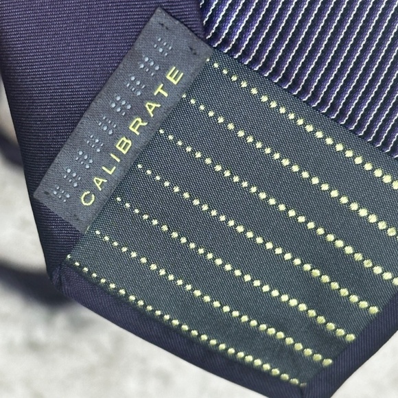 Calibrate Purple Stripped 100% Silk Men’s Neck Tie - Picture 4 of 6